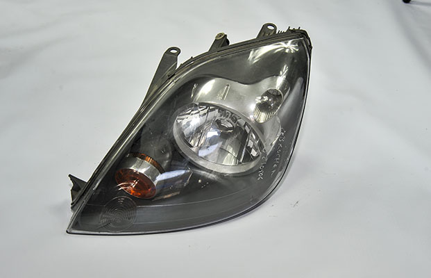 Ford Çıkma Yedek Fiesta 2 Sol Far Orijinal Uyumluluk, Güvenilir Performans ve Ekonomik Çözüm